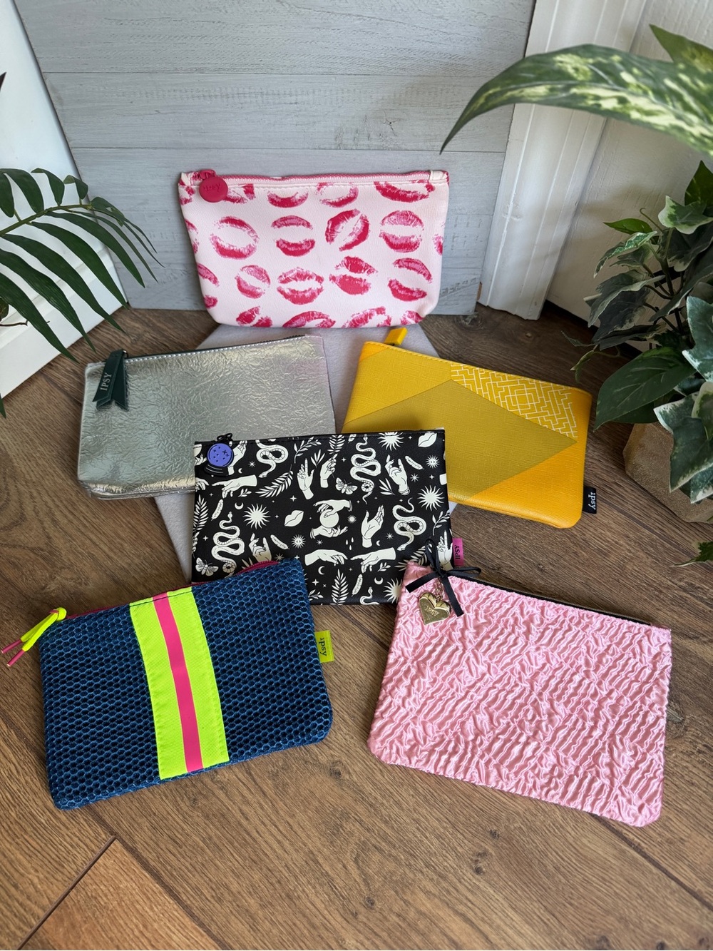 Ipsy Bags Cosmetic Pouches Bundle of 6 – NWOT, Unisex, Giveaway Gifts, Thank You